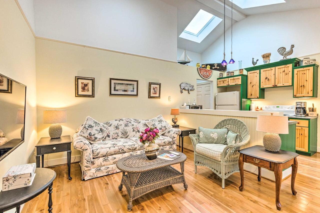 Couples Haven In Frankfort By Lake, Trails And Dtwn Extérieur photo