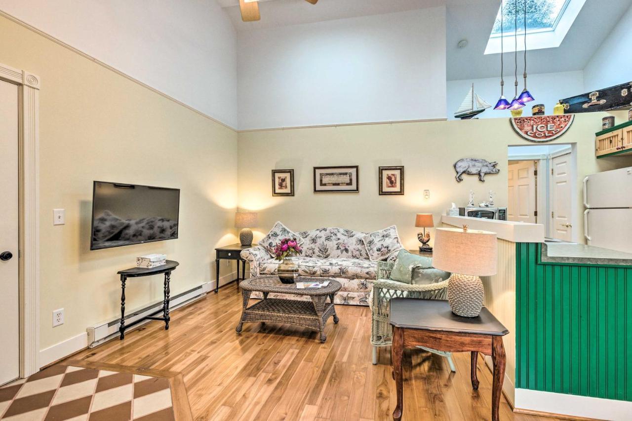 Couples Haven In Frankfort By Lake, Trails And Dtwn Extérieur photo